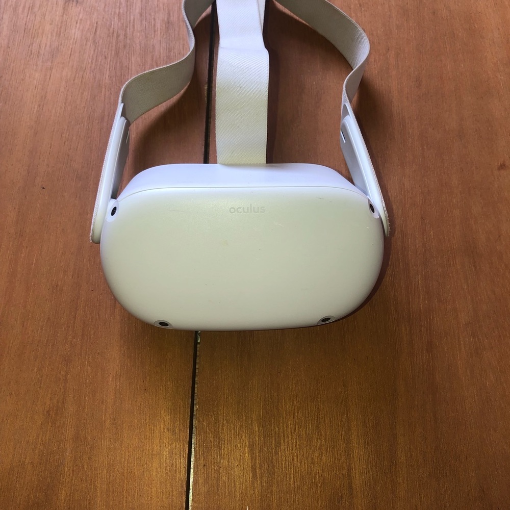 oculus quest used 3 times no box